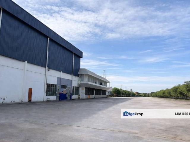 Warehouse for Rent at Perai Industrial Area