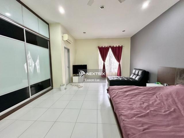 For rent/ Bandar Dato onn/ double storey endlot/ unblock
