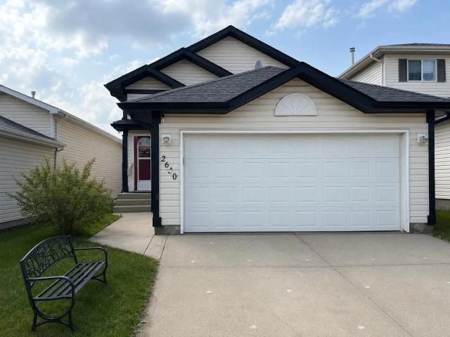 For Rent: Beautiful 4 bedroom Bilevel Home with Solar Panels in Silver Berry
