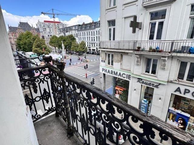 FOR RENT – Bright Studio in the Heart of Brussels – 2nd Floo