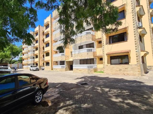 For Rent: Contemporary 3 Bedroom Apartment With A Swimming Pool & Elevator, Moyne Drive, Nyali, Mombasa | 3 Beds, 2 Baths Ref: 54884 Kenya Property Centre KPC