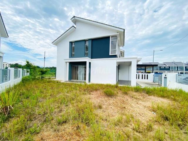 ‼️FOR RENT‼️CORNER LOT 2 Storey Taman Bunga Raya, Bukit Beruntung, Rawang