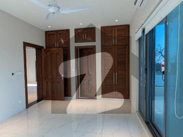 FOR RENT Designer Triple Storey Duplex House 6 Bedrooms F_6/2 F 6