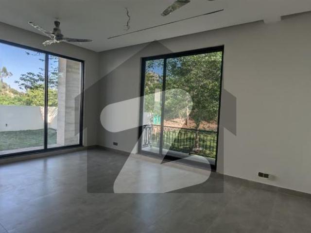 FOR RENT Designer Brand New Triple Storey 7Beds With Swimming Pool in F_7/4 F 7