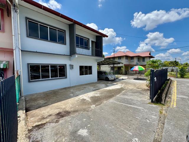 FOR RENT Double Storey SemiDetached Green Road Facing Main Road