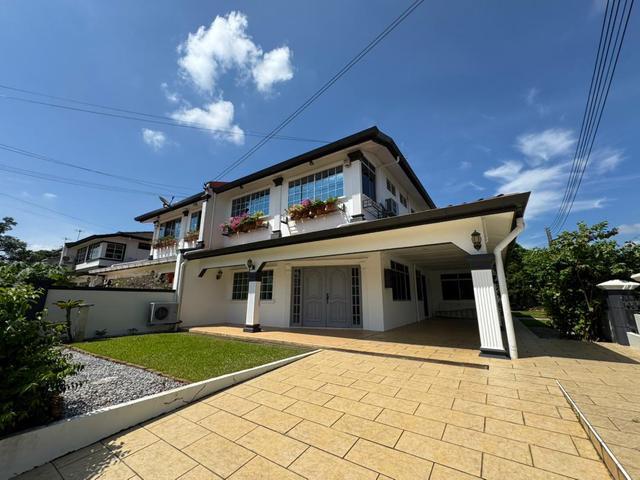 FOR RENT Double Storey SemiDetached Residence Jalan Stampin Kuch