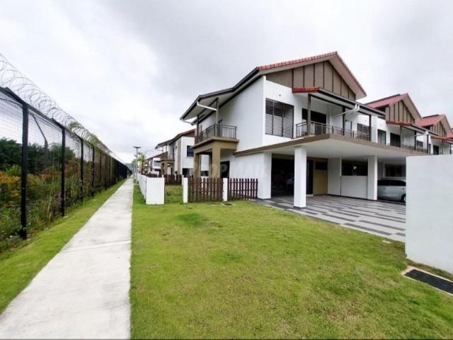 FOR RENT Double Storey Terrace Corner Lot @ Adenia, Taman Setia Warisan Tropika, Sepang