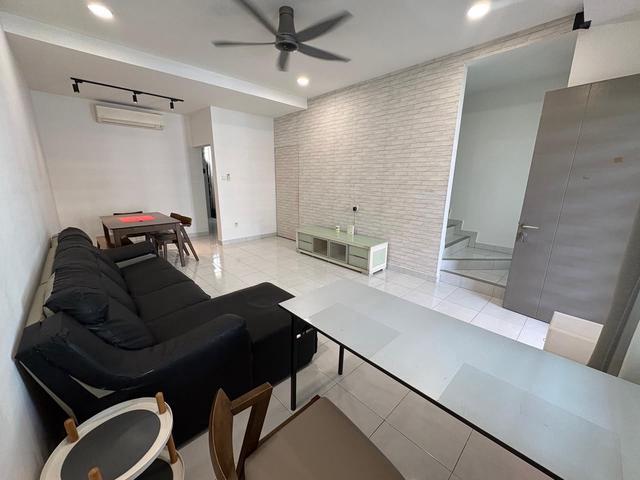 FOR RENT Double Storey Terrace Kempas Baru
