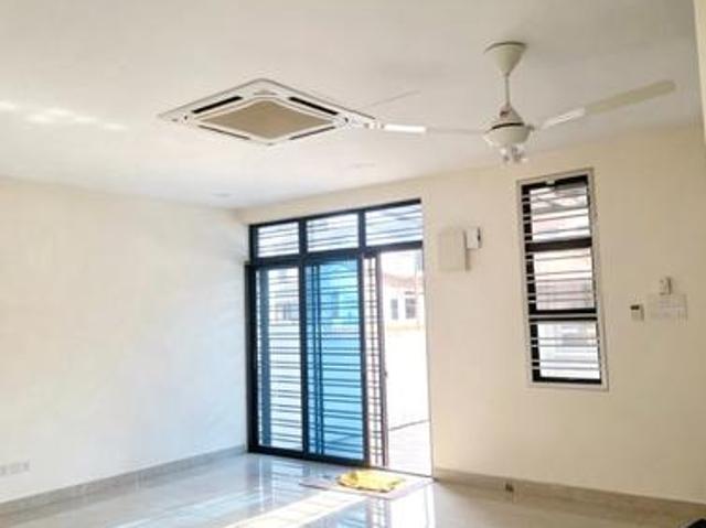 FOR RENT Double Storey Terrace Taman Desa Tebrau