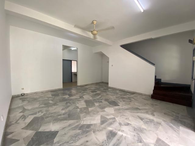 For Rent Double Storey Terrace USJ 14Subang Jaya