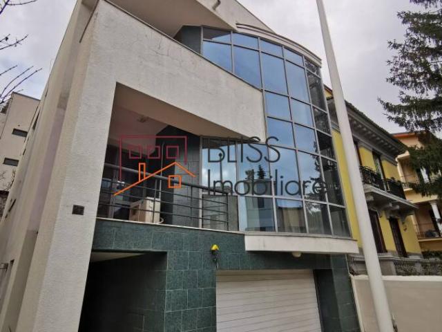 For rent Duplex 3 bedroom apartment with sauna and parking place Dorobanti Piata, Bucharest
