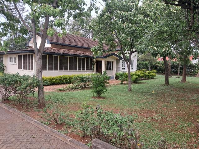 For Rent: Elegant 3 Bedrooms Bungalow+ Dsq Stand Alone House On Half Acre, Market Milimani, Kisumu | 3 Beds Ref: 61863 Kenya Property Centre KPC