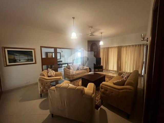 For rent executive location 05 bed room 3.5 kanal house for diplomats and foreigners near president house g 6/3 islamabad