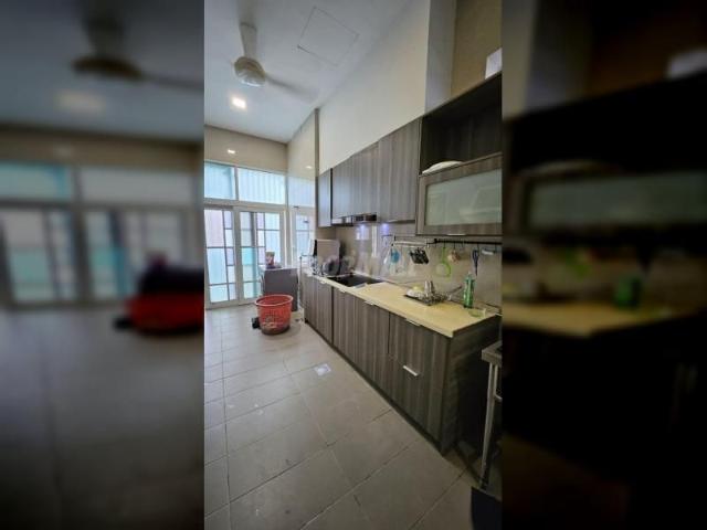 FOR RENT / FOR SALE: 3 Storey Bungalow @ Lakefront Villa, Cyberjaya
