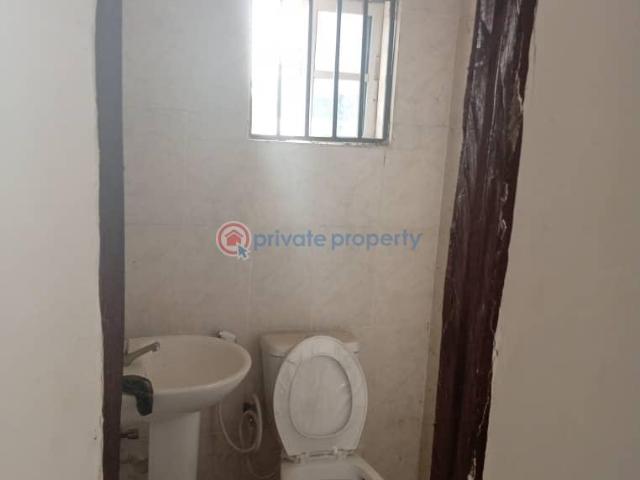 For rent: Flat & Apartment At Iyana Agbala Not Far From Express Cool And Secure Environment Ibadan Oyo PID: 4PBPJC | Private Property Nigeria