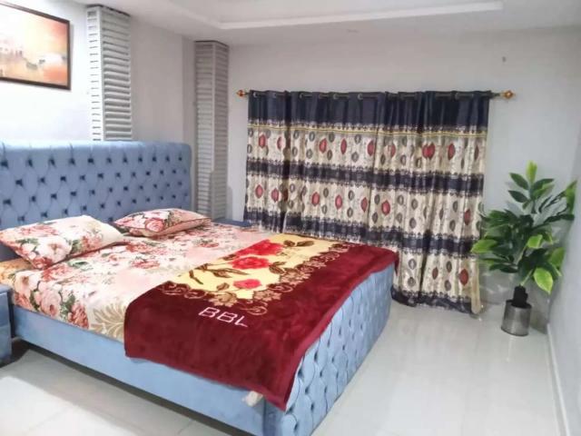 For rent Full furnish falet bahria town phase 8 RAWALPINDI Layyah ID 34464