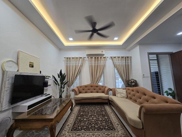For Rent Fully Furnished Landed Cyber 9 Superb Facilities
