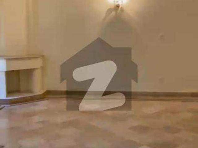 FOR RENT Fully Renovated 7 Beds Triple Storey House In F_11/2 F 11