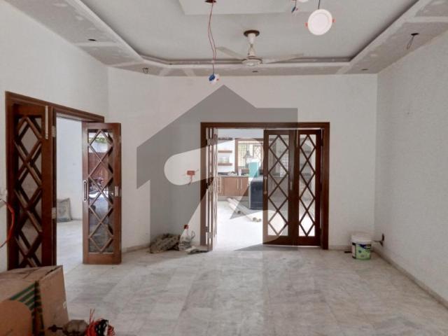 FOR RENT Fully Renovated 4 Bedrooms Double Storey House F_6/3 F 6
