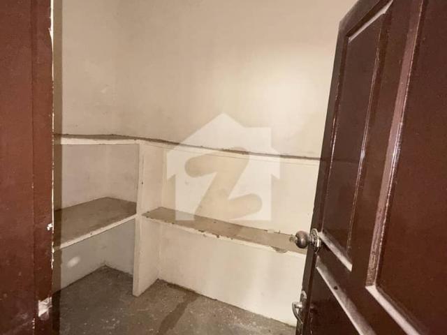 FOR RENT Gulshan e Iqbal Block 3 1000 Sq Ft | 4th Floor | No Lift