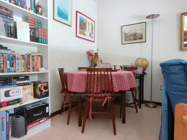 For rent in a sought after area of Puerto de La Cruz: a comfortable one bedroom flat with a garden and a private terrace, in a residential complex with a swimming pool
