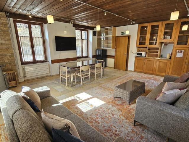 For rent in Moutier charming furnished house of 3.5 rooms