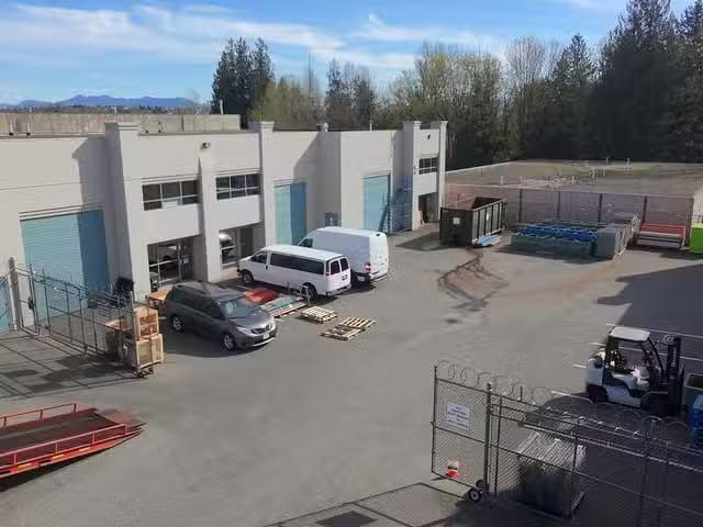 For Rent! Industrial for lease in Abbotsford, Abbotsford, J 26.