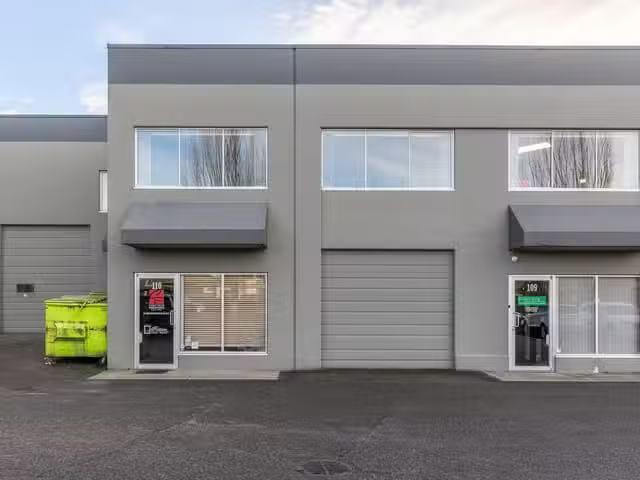 Unique Industrial for lease in Surrey, Surrey, Street, 224983927