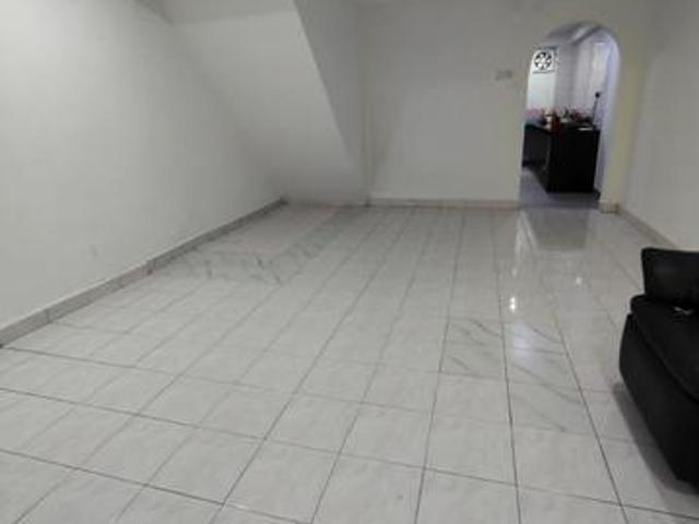 For Rent Jalan Pakis Taman Handal senai Double Storey