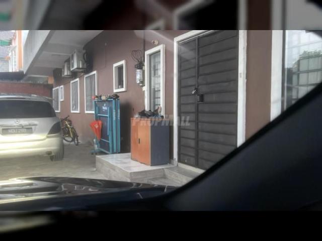 FOR RENT Landed Partially Furnished Individual Designed House @ Batu 7, Gombak