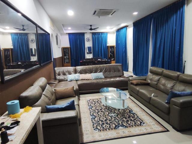 For Rent Landed Partially Furnished Individual Designed HouseBatu 7
