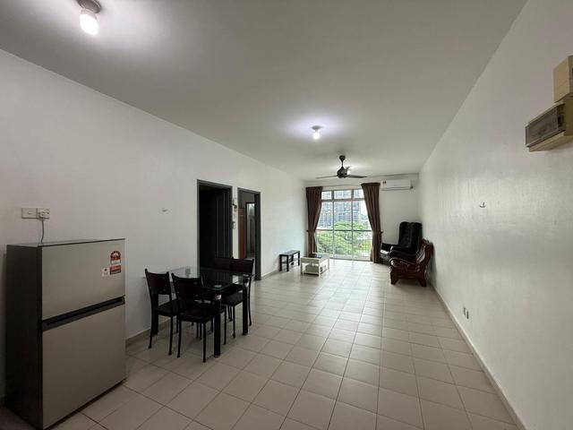 FOR RENT Lake View Suites Mount Austin TERBAU