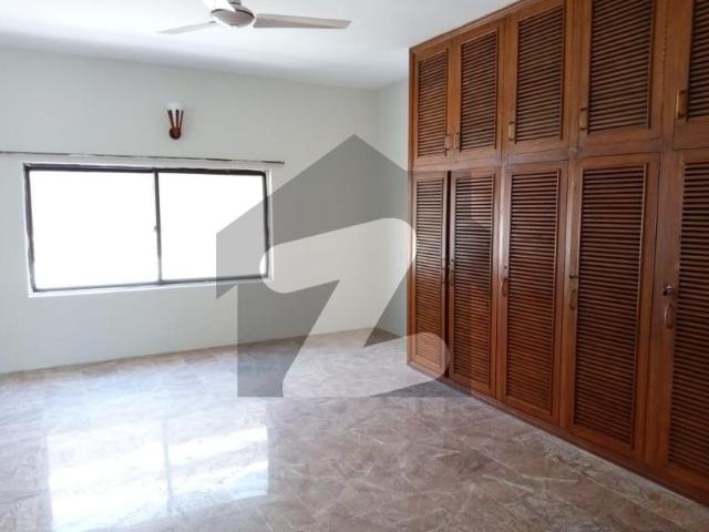FOR RENT Livable 10 Bedrooms Double Storey House F_6/2 F 6