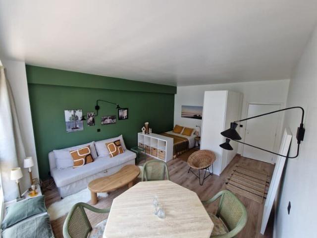 FOR RENT Louise area: STUDIOS renovated & furnished
