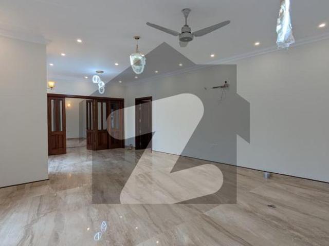 FOR RENT Modern Designer Triple Storey 8 Beds House F_8/4 F 8