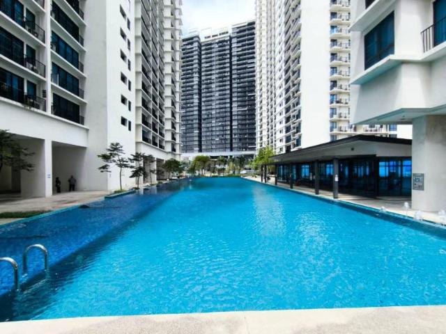 For Rent: Modern SOHO 2 Bedroom Studio at Trefoil@Setia City
