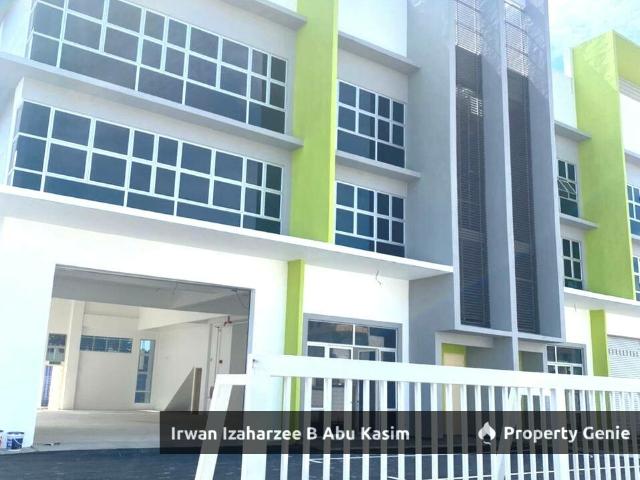 For Rent: New 3 Storey Semi D Factory Perdana Industrial Park, Puchong Selangor