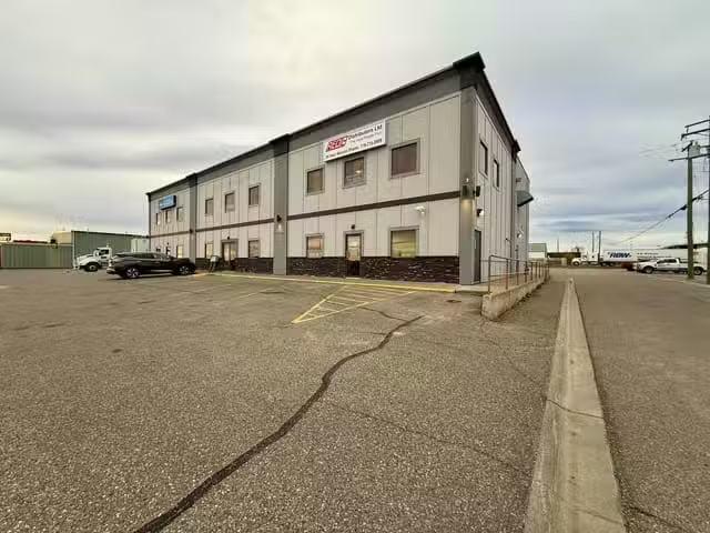 For Rent! Office for lease in Fort St. John, Fort St. John, 4.