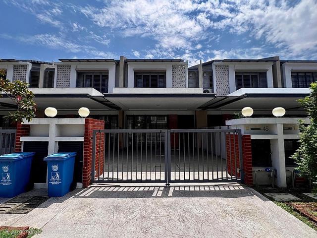 FOR RENT Partly Furnished 2Storey Link Home Elmina Green 1Elmina West