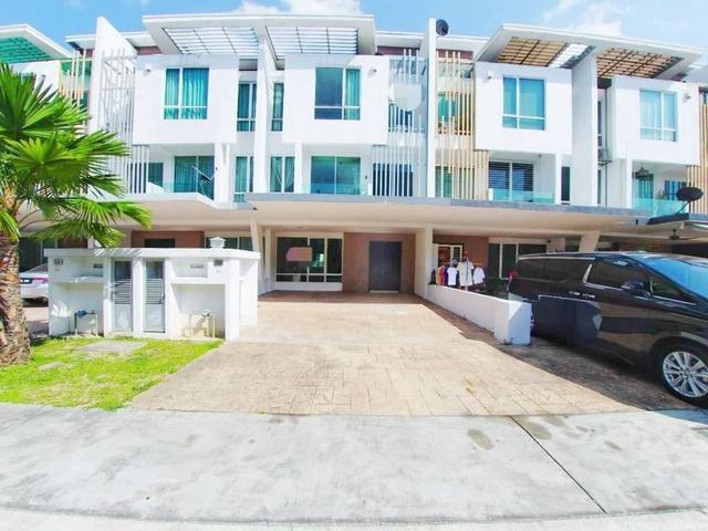FOR RENT PARTLY FURNISHED 3 Storey SUPERLINK CASSIA GARDEN RESIDENCE