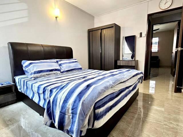 For RENT: Rare Renovated Master Room at Bukit Batok / Bukit Gombak