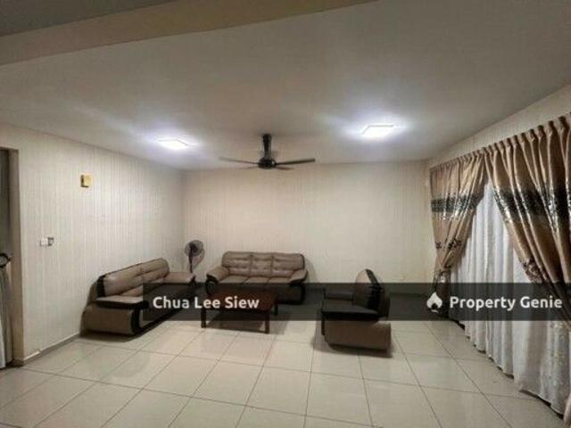 For Rent RM 2,700 nego Double Storey Terrace House Rini Heights
