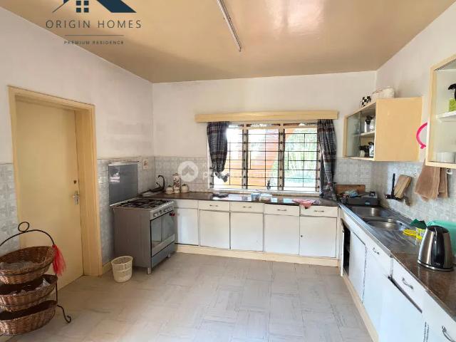 For Rent: Rustic 4 bedroom House + Guest Wing + Dsq, Karbasiran, Lavington, Nairobi | 4 Beds, 3 Baths Ref: 66039 Kenya Property Centre KPC