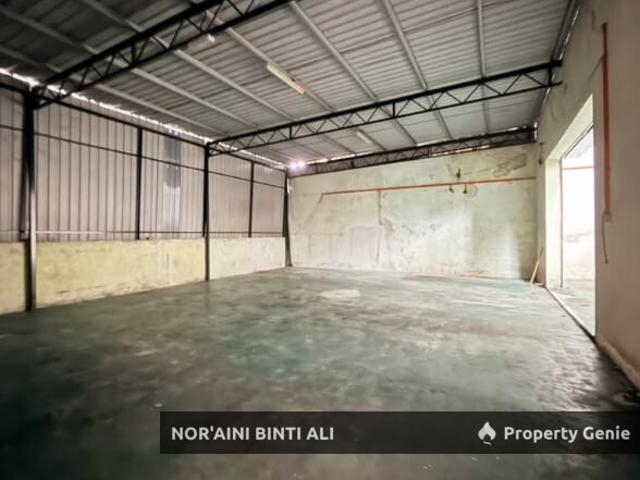FOR RENT – SEMI D WAREHOUSE INTERMIDIATE UNIT Indera Mahkota 14, Kuantan Pahang