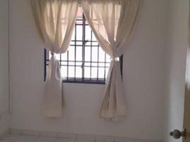 For rent Setia indah 2 Double Storey House