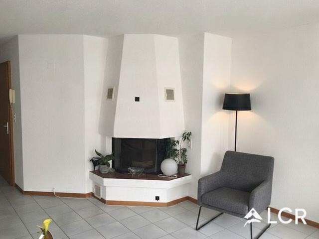 For rent Spacious 4.5 room duplex with unobstructed views in Landeron NE