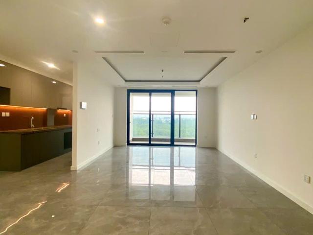 FOR RENT – SUNSHINE DIAMOND RIVER – RIVER VIEW UNIT – FULL CURTAINS INSTALLED