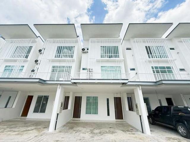 FOR RENTMarq Suites Batu Kawa Nicely Renovated Movein Ready