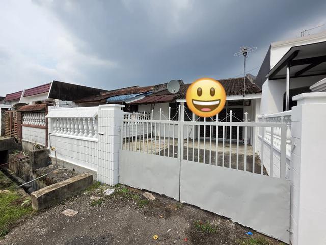 For RentJohor Jaya Jalan Teratai Single Storey Terrace House