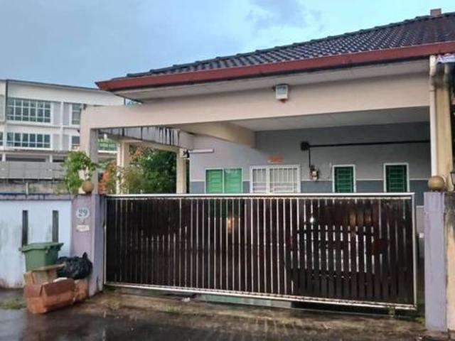 For RentSingle Storey Terrace Corner
